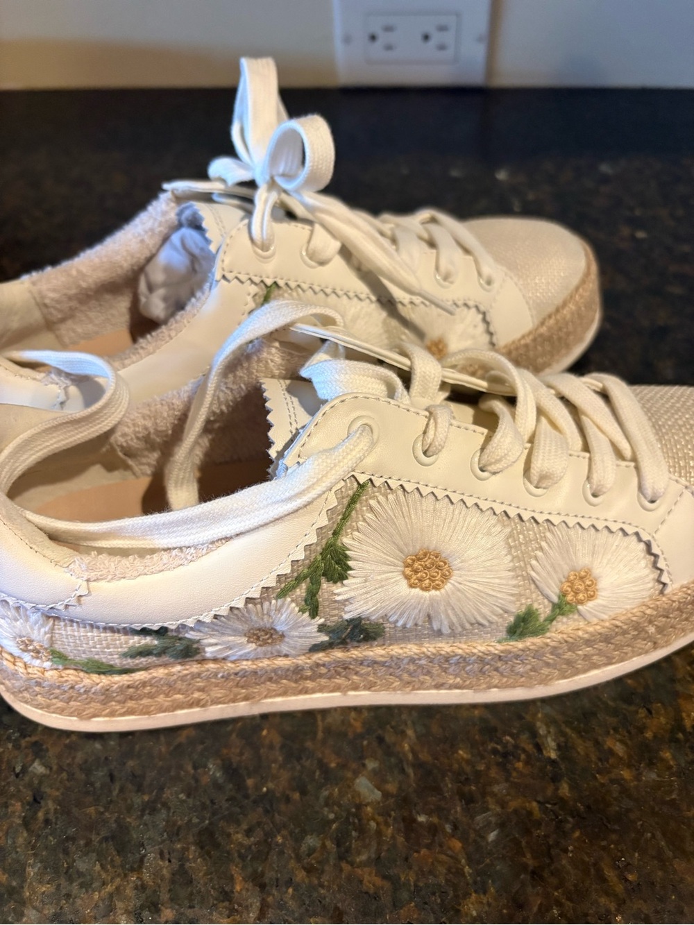 Dolce Vida White Daisy Embroidered Espadrille Sneakers